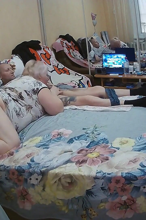 Stepmom with Glasses Sucks My Dick to Cum