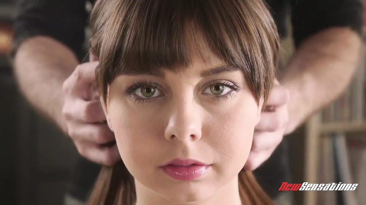 少女Shae是一个坚硬的小荡妇