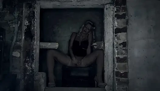 Kırık beyinler - Daisy Rock ile tam porno film