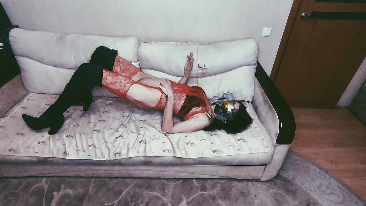 زوج در حال فیلمبرداری سفارشی