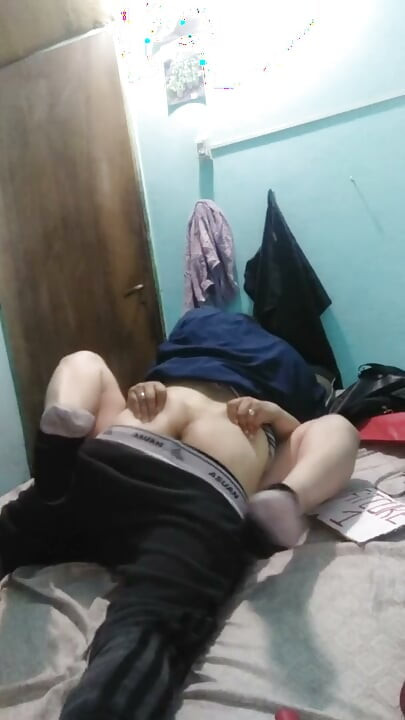 在辛苦工作了一天后操有钱