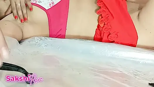 Kakak ipar india yang baru nikah lagi cukur jembutnya tiba-tiba datang ke kamarku, aku sama kakak laki-lakiku yang lagi nggak di rumah