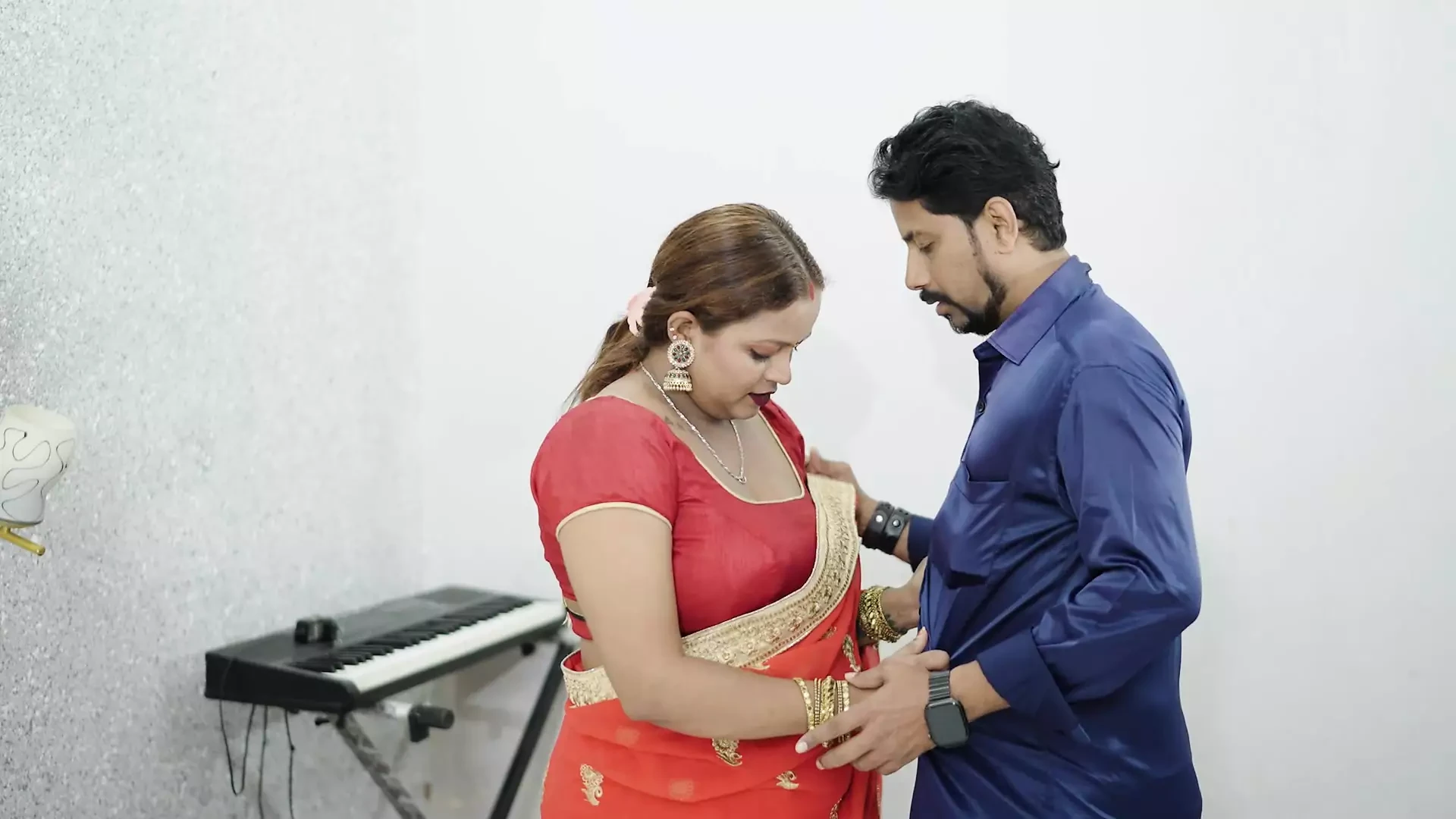 Seeing Indian Beautiful Bhabhi, Neighborhood Boy Slips And Has Sex With Sister-in-law