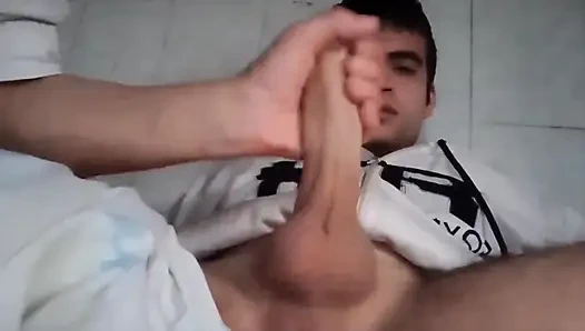 Blowjob Und Masturbation Für Geilen Jungen Mann Mit Großem Schwanz Kommt Viel Sperma Heraus