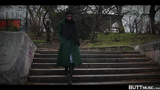 BUTTMUSE ее двойное проникновение во время фрист