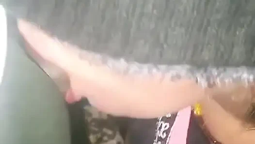 Istriku nyepong kontol nikmat banget