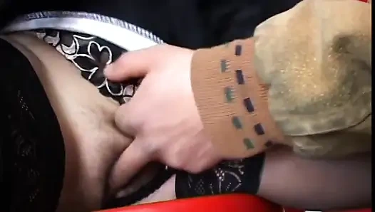 Зрелая шлюха с красивым телом жестко трахается, а затем получает теплую сперму на ее сиськи