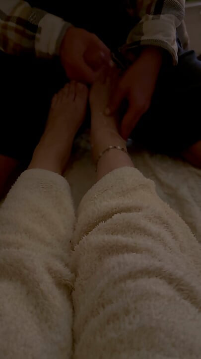 Vợ homemade thật sự desi và latino bắn tinh lên mông và hậu môn