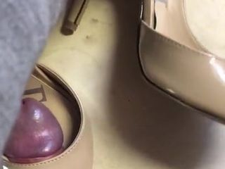 Обнаженные каблуки с открытым носком