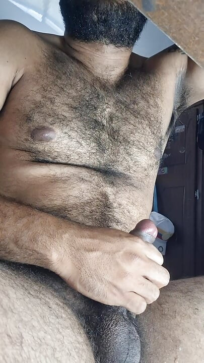 Hairy Giant Man Big Cumshow
