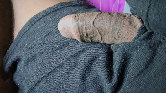 Chico indio masturbándose por primera vez