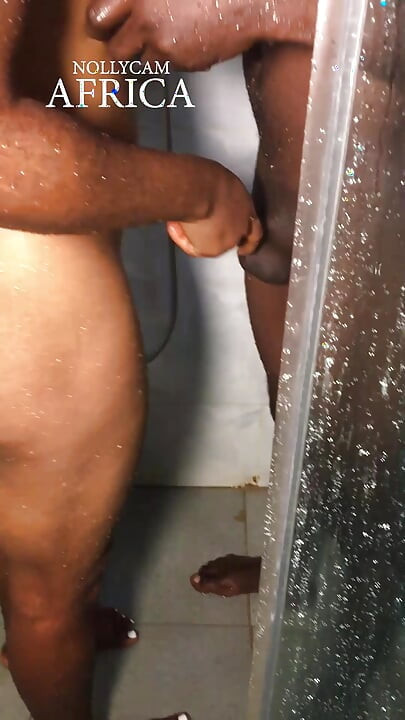 Sexy amorosa hora de la ducha