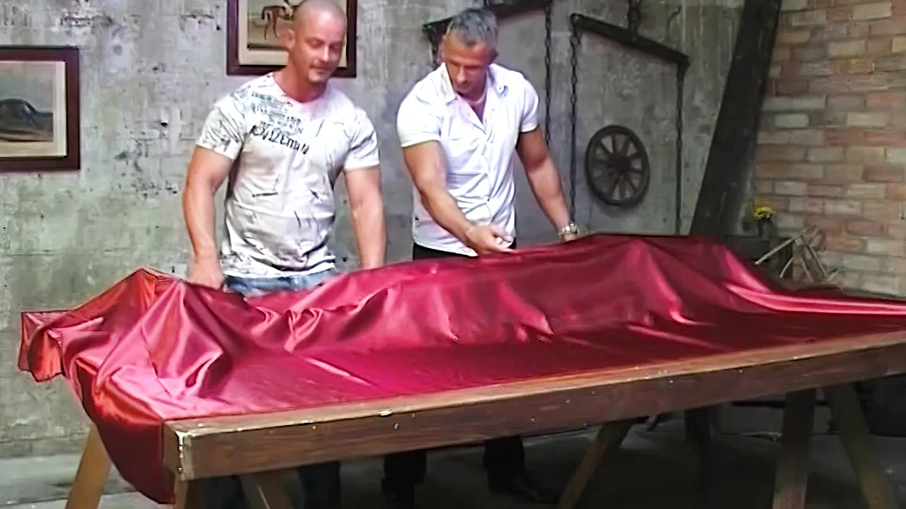 捆绑SM极度渴望! 奴隶荡妇得到他们来之不易的惩罚!