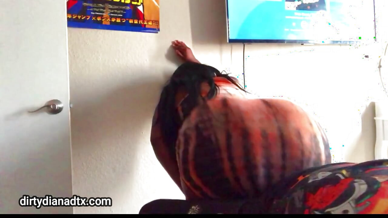 Gros cul à gros nichons, twerking / baise en cowgirl