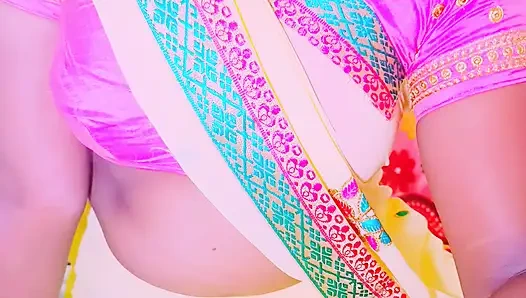 Vollständiges video. Dorf-desi-ehefrau betrügt ehemann, fickt den vater des ehemanns.telugu dirtytalk.