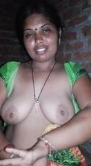 Desi bhabhi big boobs