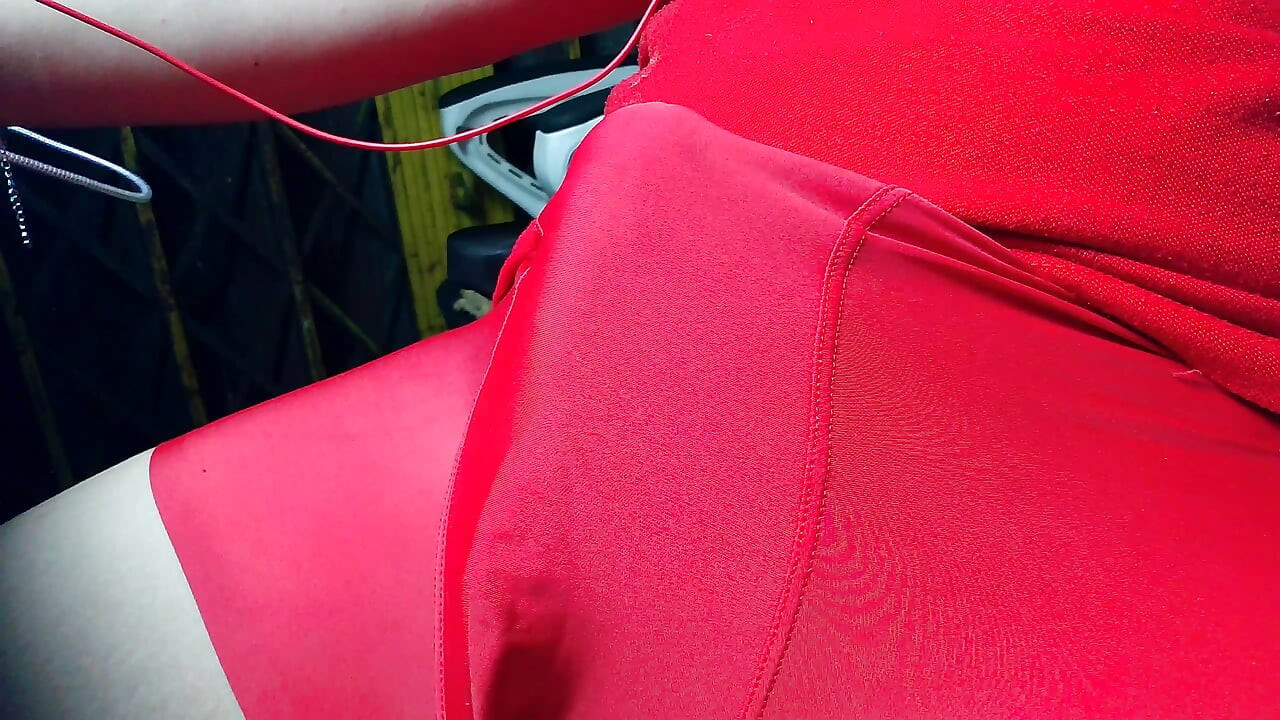This young man hasn't masturbated for a long time, and finally his cock cums a lot of sperm
