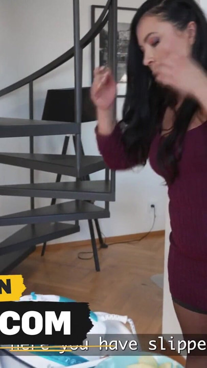 MATURE4K. A Mature Beauty with a Hairy Pussy Seduced a young Handyman | Clip 1