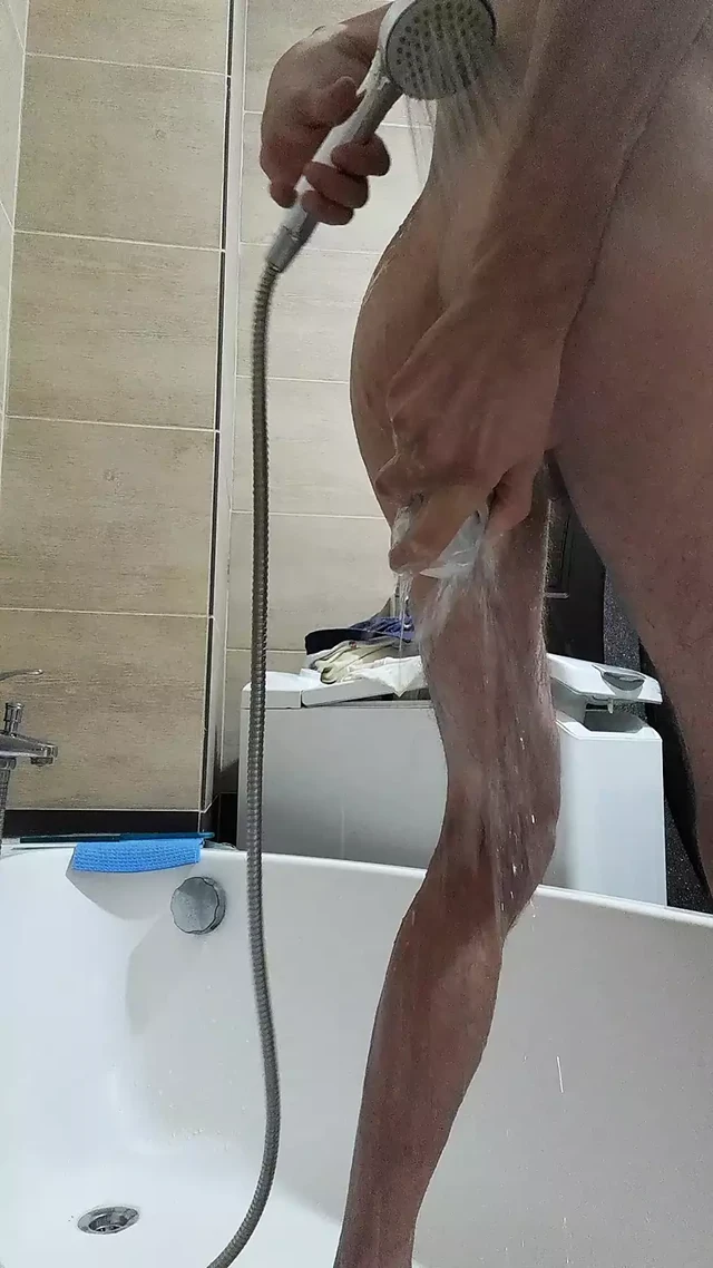 I inserted a tube of anal spray
