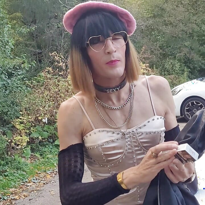 Exhibit P🚗U B L I C en Pute on a Parking Lot in the Forest, at La Faisanderie 91. Fanciful Tights, Thong [4sep25] Meet CoKiiNE! VaneSsaBiTCHx