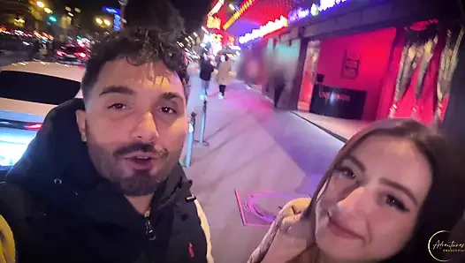 Freche Dessous-Anprobe, die mit Deepthroating und Sex im Bett endet