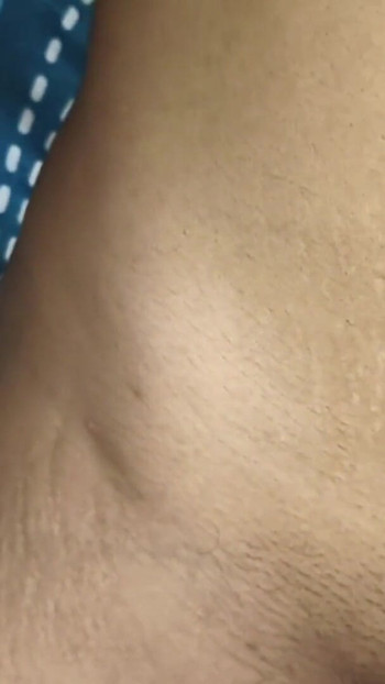 Συναρπαστική στιγμή από το "So beautiful girl Desi fucking stepbedroom sexy hot chudai"