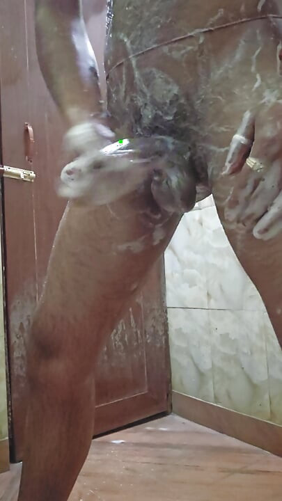 Kolkata boy bathing video from My bathroom can you rub my hungry dick? Comment below.