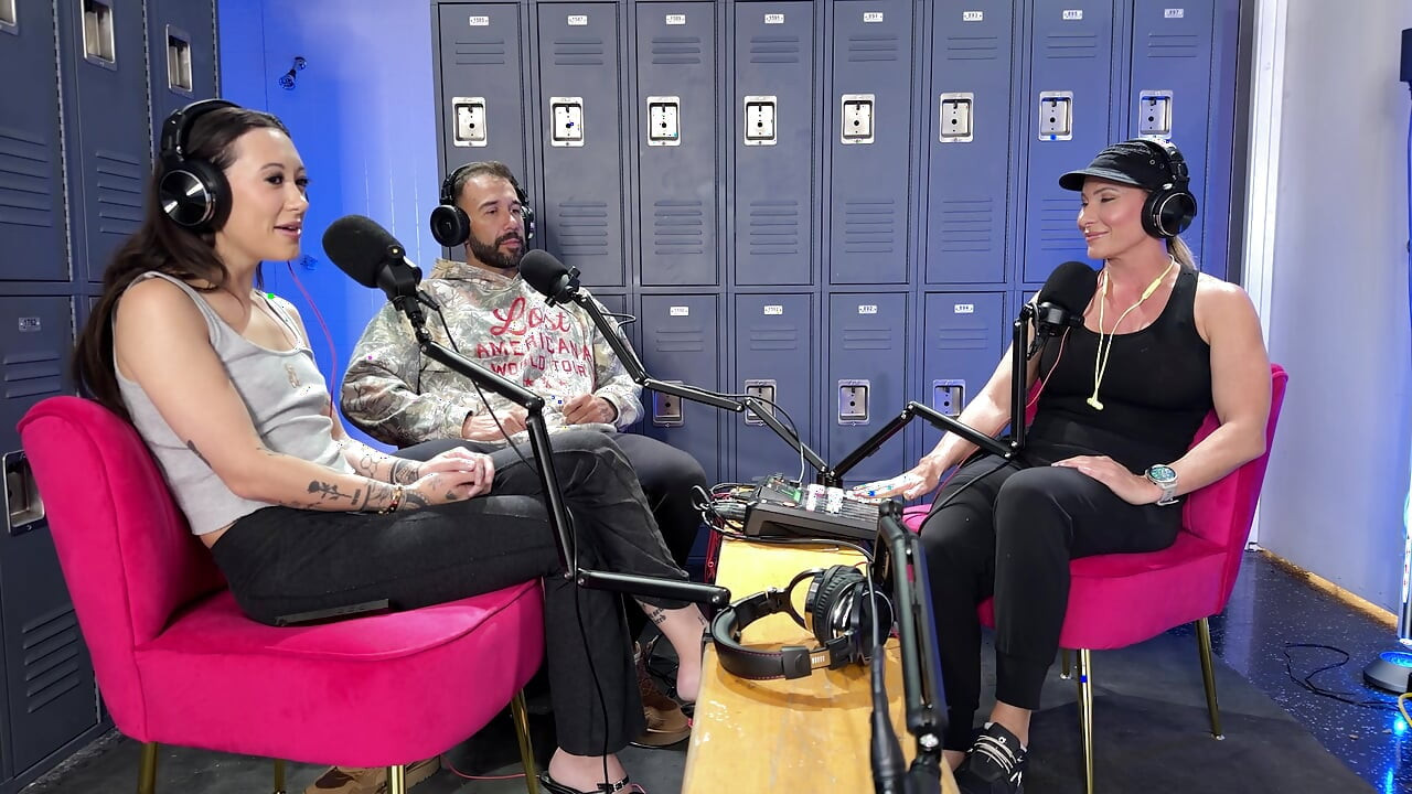 Ariel Is Joined By Sage Hunter and Will Pounder - Evolved Fights Locker Room Talk