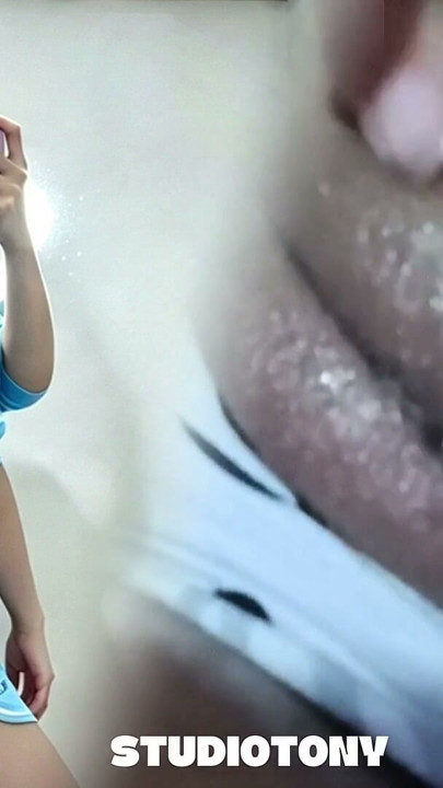18-year-old girl shows off her big ass | Clip 1