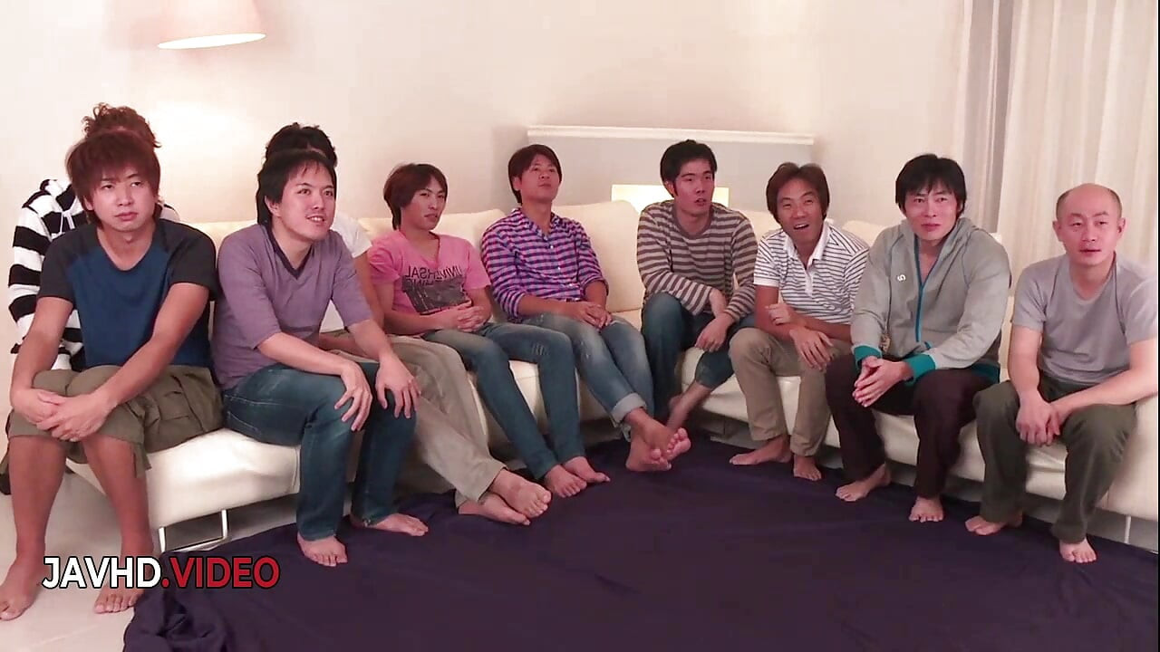 Mihono's wilde asiatische gangbang-blowjob-extravaganz
