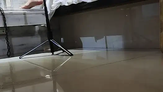 I masturbate during a hot video call with my stepson and insert a 22cm black dildo into my pussy.