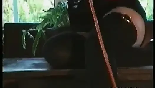 Черные носки и каблуки