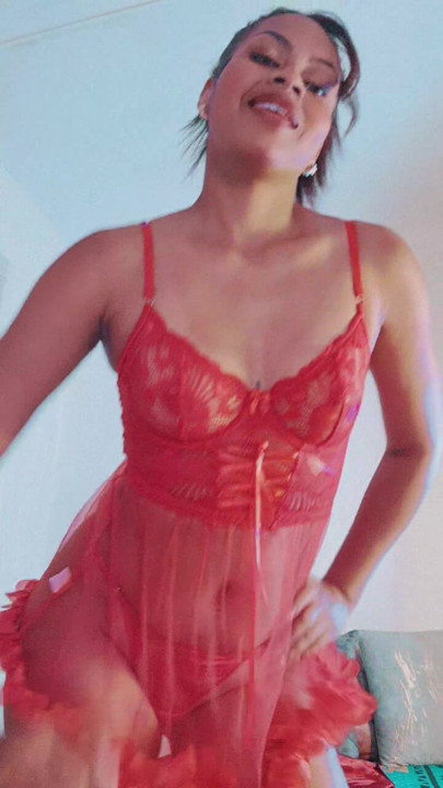 Mutlu ve çok seksi bir sevgililer günü, güzel aşkım, bu günü birlikte mi geçirdik?