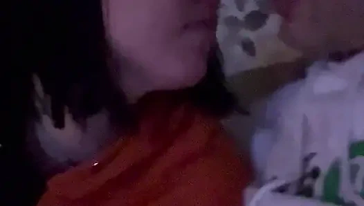 18 Yaşındaki Gece Oral Seks Yapıyor