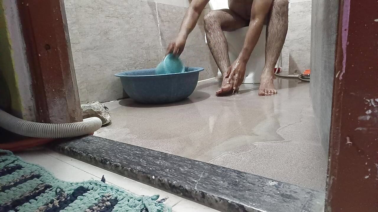 Kaun mere Sath nanga nahana pasand karenge