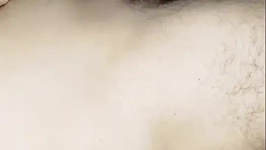 Она не ждала, пока он снимет трусики; Она мечтала, что ее трахнут пожилые мужчины.