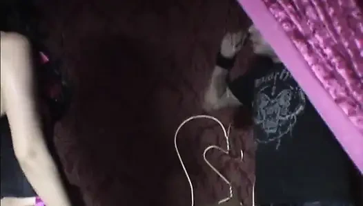 Tera Patrick'in yer aldığı siyah ve pembe korse fotoğraf çekimi