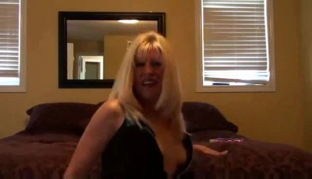 MILF Playing