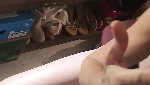 Penyiksaan budak seks oleh majikan dominan!