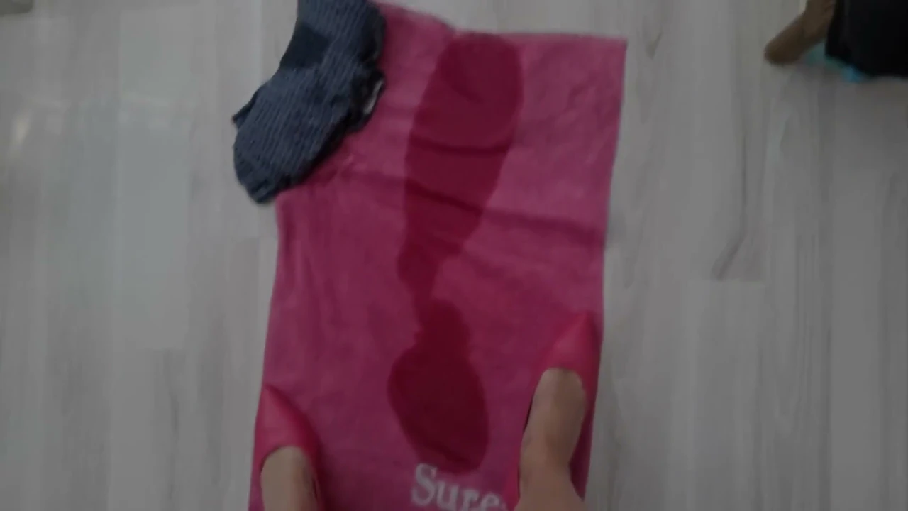 Pembe havluma işiyorum