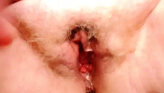 1384 Mengendur.. Ngendot... Apakah Anda mencium sesuatu? Astaga, itu pantatku?