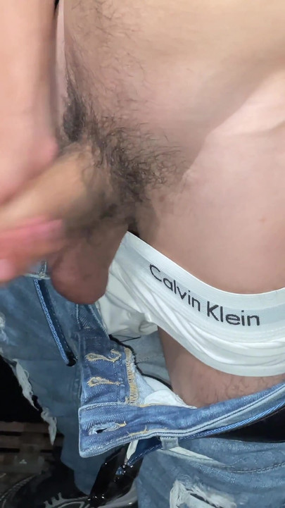 Big Dick Twink Solo Jerk off Big Cumshot Outdoor Caught Jerking off Hung Papi