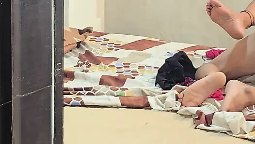 Hintli ilk seks videosu Müslüman kız kayınbiraderi ile büyük yarakla sikişiyor Hintçe ses