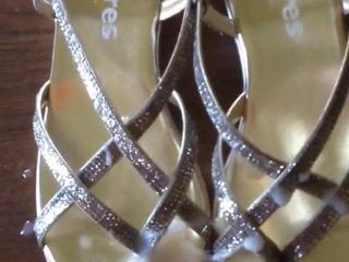 Sperma auf gf Gold, stilvolle Diamant-Sandalen