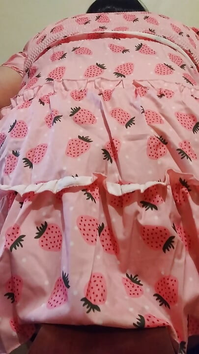 大屁股娘娘腔骑着拳头塞