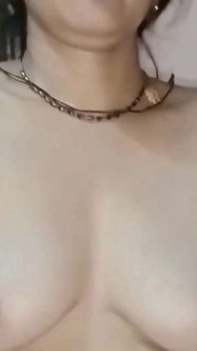 継姉が私と一緒にカウガール体位を試す、お尻がペニスで跳ねる | クリップ 2