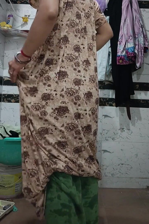 Priya Bhabi grande pusssy hair show