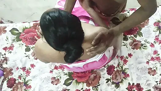 S-270. Bengoli bhabhi macht möpse und lutscht mit ihrem freund