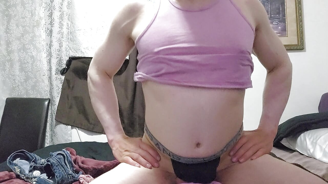 漂亮的粉色女男孩