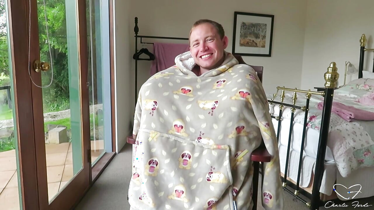 Interview: Leo in the Country Featuring Leo Embers